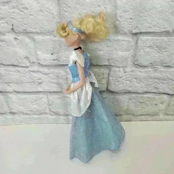 Disney Princess Cinderella Designer Doll store Limited Edition London - Picture 8 of 17